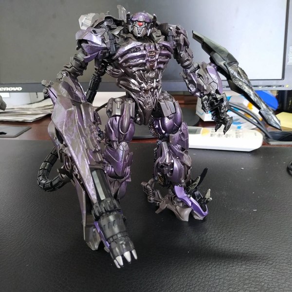 More Studio Series Shockwave Photos Now Showing Vehicle Mode And A Size Comparison To Toys You Don't Have 06 (5 of 8)